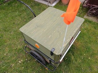 Přívěsný vozík.