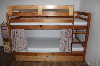 Patrová postel z masivu, palanda