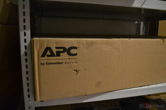 APC Smart-UPS 3000VA, 2200VA, 1000VA (PC: 67 000 Kč)