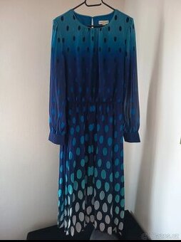 Krásné dlouhé modré šaty s puntíky XXL