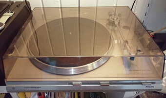 PHILIPS F 7212, gramofon střední třídy v top stavu