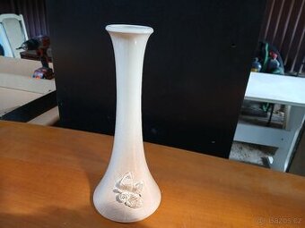 Prodám bílou keramickou vázu