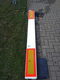 Zadní nárazník z návěsu kamionu,tandemu