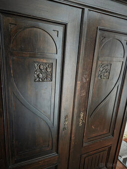 Prodám historické skříně