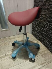 Nová pracovní židlička