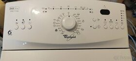 Vrchem plněná automatická pračka Whirlpool