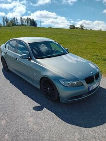 BMW e90 320i