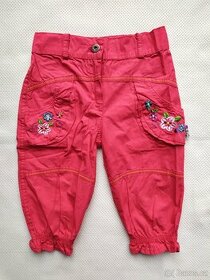 Dívčí kalhoty, kytičky, velikost 6-9 měsíců