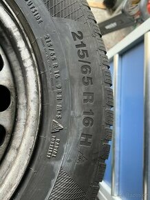 Ocelové ráfky s pneu na VW Tiguan
