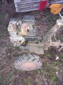 Jednoosý malotraktor s motorem briggs & stratton 5hp