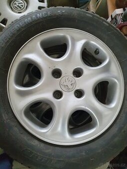 Alu kola Peugeot včetně pneu 195/65/15