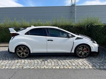 Civic typer FK2 - originalni dily