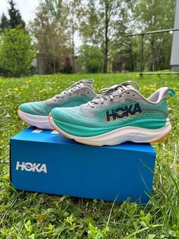 Běžecké boty Hoka Skyflow