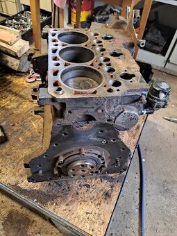 Prodám motor lombardini LDW 1503