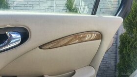 Části interiéru Jaguar S-type
