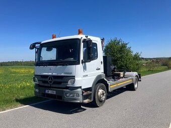 Mercedes atego 1329 hákový nosič kontejnerů
