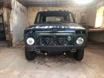 Lada Niva 1,7 havarované vozidlo,Urban