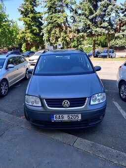 VW Touran 2,0 FSI bez TK