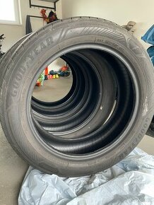 Goodyear Efficientgrip2 SUV 235/55 R19 105 V zesílená