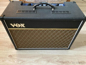 Hybridní kombo Vox AC15 VR včetně origo footswitche a obalu