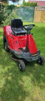 Zahradní rider -traktůrek MOUNTFIELD Castelgarden 135HD