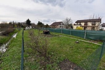 Pronájem zahrady 430 m2 Pardubice, Dukla