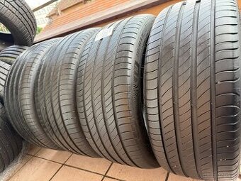 4x235/40/19 Michelin Primacy 4