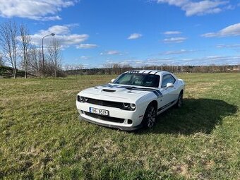 Prodám Dodge Challenger