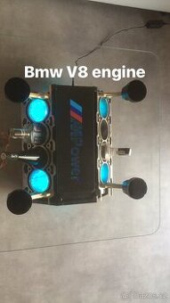 Prodám stůl z bloku motoru BMW V8 - 1