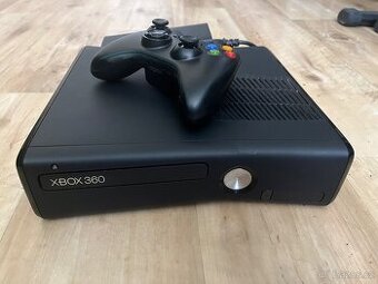 Xbox 360 Slim 4GB