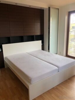 Postel IKEA MALM