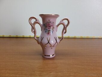 Růžový porcelán Chodov, vázička Karlovy Vary.