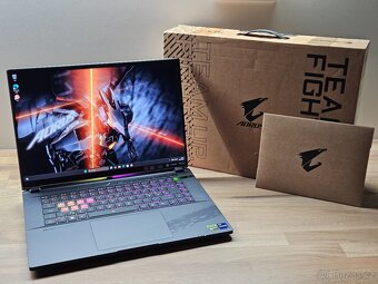 2K 165HZ_GIGABYTE AORUS 16X_i9-14900HX_32GB_RTX 4070 8GB