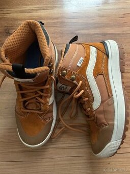 Zimní boty VANS PC 3500 Kč