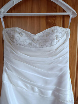 Luxusní společenské/svatební šaty vel. S-M