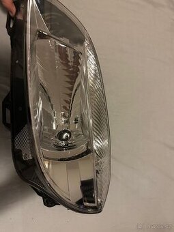 Světlomet na Škodu Fabii II