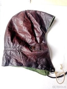 REZERVACE Stará kožená kukla - veterán