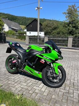Kawasaki ZX-6R (2007) – 92 kW – 30 000 km – TOP stav