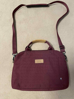 Značková taška přes rameno na notebook - nová