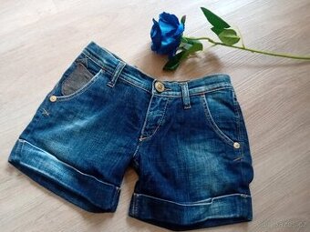 Dámské džínové šortky