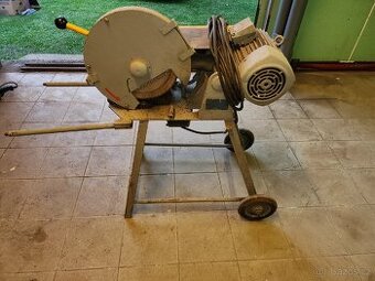 Řezačka na kov kotoučová