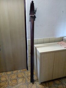 prodám staré historické lyže