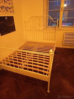 Bílá kovová postel Ikea 140x200