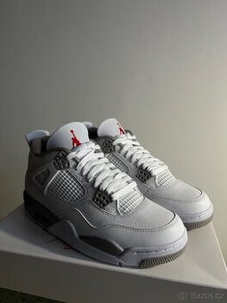 Nike Air Jordan 4 Oreo