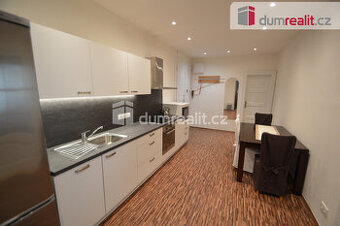 Pronájem pokoje 20 m2 P2 Vinohrady zařízený po rekonstrukci 