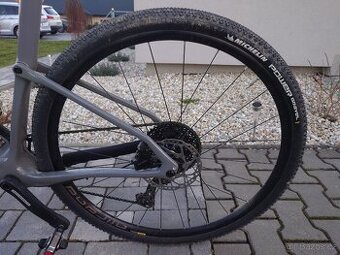 Kompletní kola Mavic Allroad na gravel