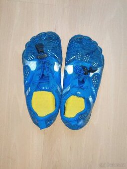 Jako Barefoot nebo boty do vody  vel. 31-32
