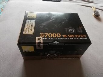 Nikon D7000, originální balení a příslušenství