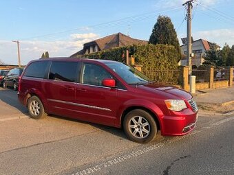 Chrysler Town Country 3,6 Pentastar DVD LPG 2012