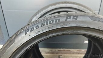 pneu 265/35 ZR20 99W + 285/35 ZR20 104W